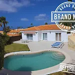 Hébergement de vacances Fully Refurbished Private 3br Heated Pool *