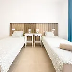 Hébergement de vacances Fully Refurbished Private 3br Heated Pool