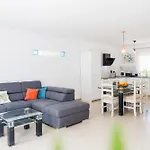Hébergement de vacances Fully Refurbished Private 3br Heated Pool *