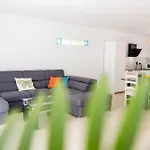 Hébergement de vacances Fully Refurbished Private 3br Heated Pool Callao Salvaje