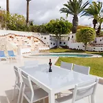 Hébergement de vacances Fully Refurbished Private 3br Heated Pool
