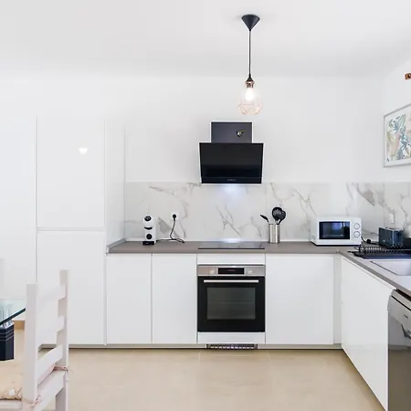 別荘 Fully Refurbished Private 3br Heated Pool カジャオ・サルバヘ