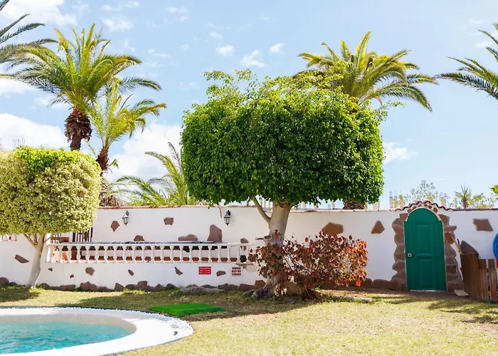 Fully Refurbished Private 3br Heated Pool Dom wakacyjny *