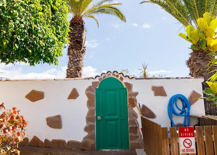 Fully Refurbished Private 3br Heated Pool *