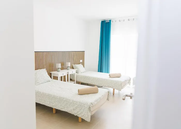 Fully Refurbished Private 3br Heated Pool Vakantiehuis