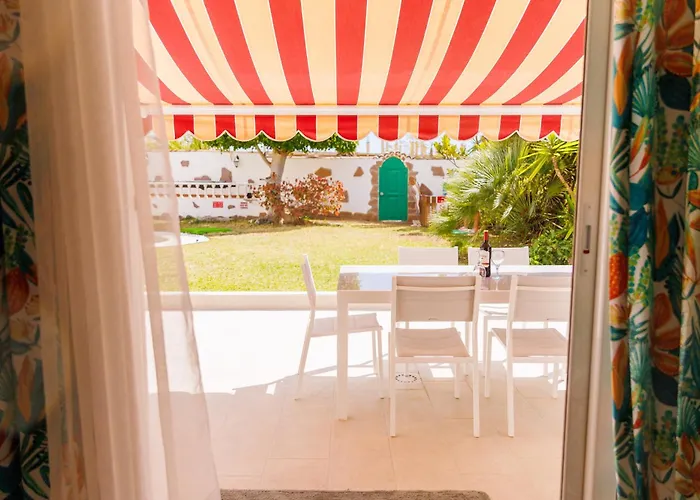 Dom wakacyjny Fully Refurbished Private 3br Heated Pool *