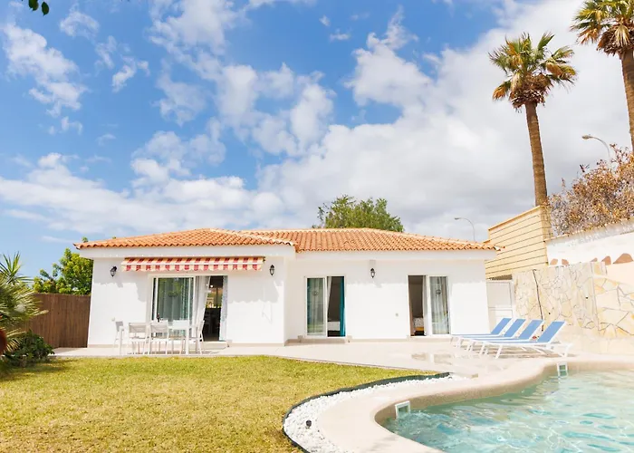 Fully Refurbished Private 3br Heated Pool Dom wakacyjny