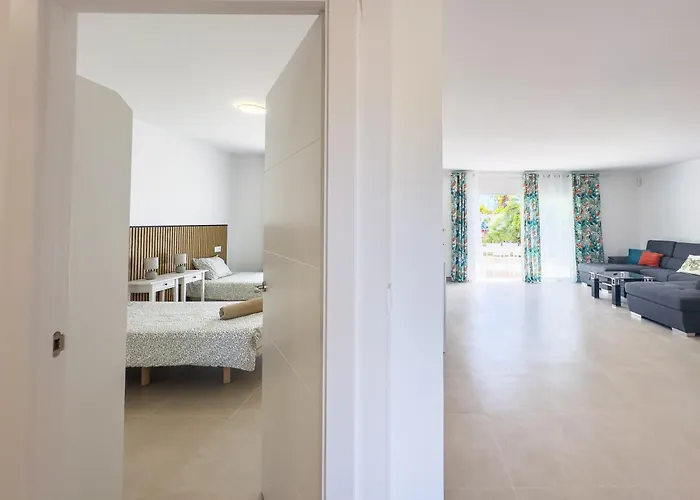 Fully Refurbished Private 3br Heated Pool Callao Salvaje