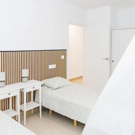 Дом отдыха Fully Refurbished Private 3br Heated Pool Кальяо-Сальвахе