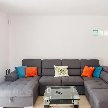 Fully Refurbished Private 3br Heated Pool * Callao Salvaje