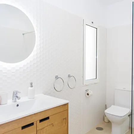 Fully Refurbished Private 3br Heated Pool Кальяо-Сальвахе