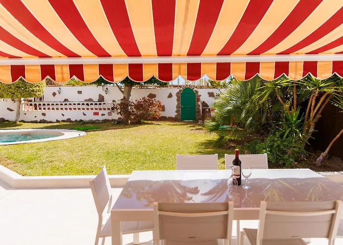 Fully Refurbished Private 3br Heated Pool 卡亚俄萨尔瓦赫