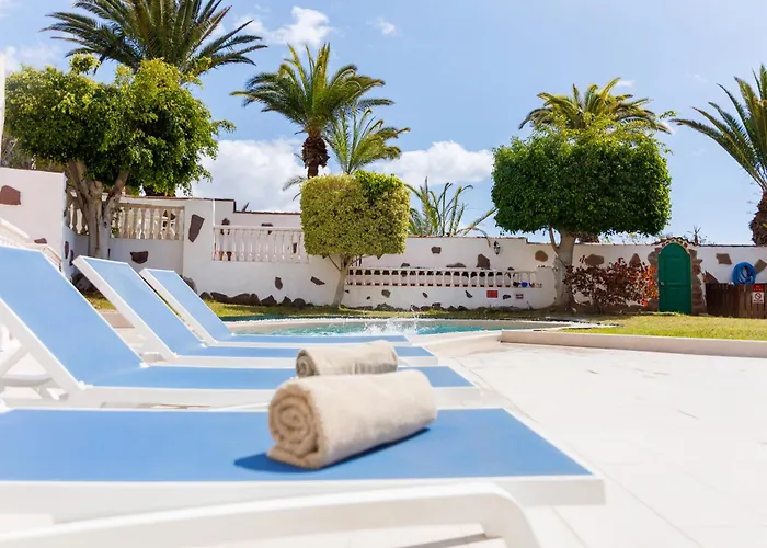 Fully Refurbished Private 3br Heated Pool Casa de Férias *