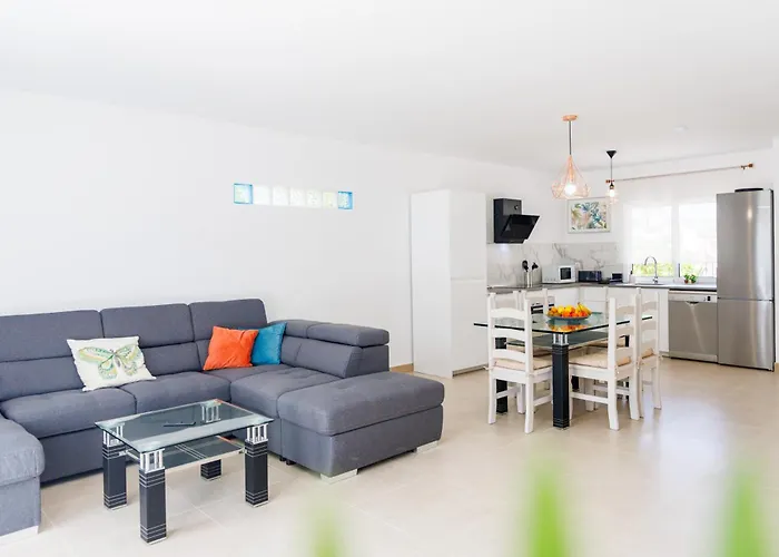 度假居 Fully Refurbished Private 3br Heated Pool *