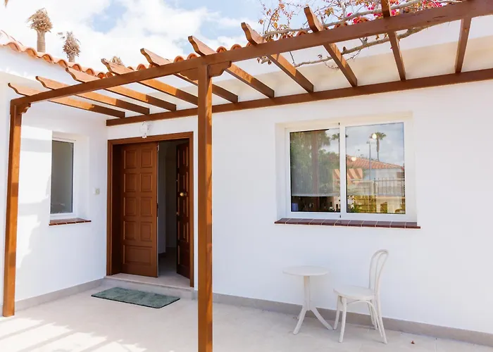 Fully Refurbished Private 3br Heated Pool