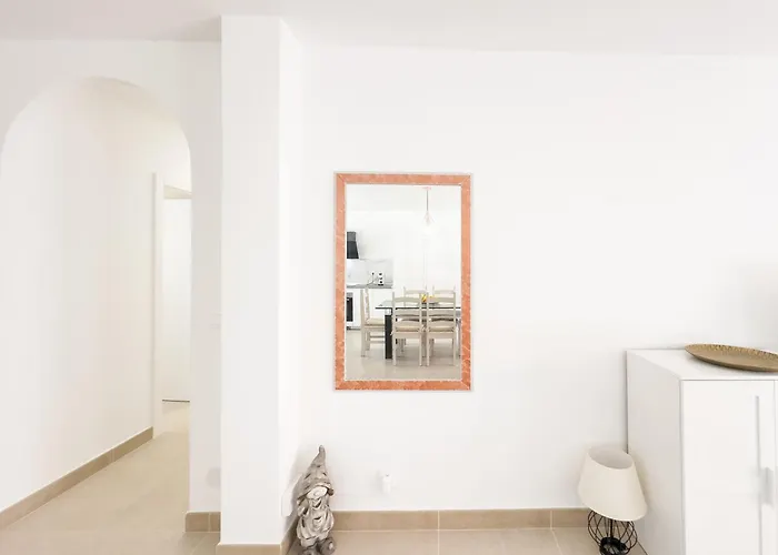 Fully Refurbished Private 3br Heated Pool 度假居 *