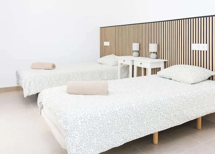 Fully Refurbished Private 3br Heated Pool 度假居 *