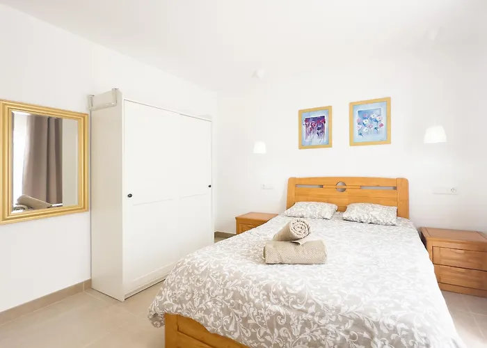 度假居 Fully Refurbished Private 3br Heated Pool 卡亚俄萨尔瓦赫