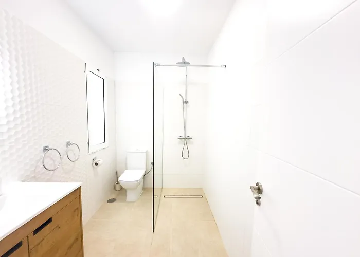 Fully Refurbished Private 3br Heated Pool * 卡亚俄萨尔瓦赫