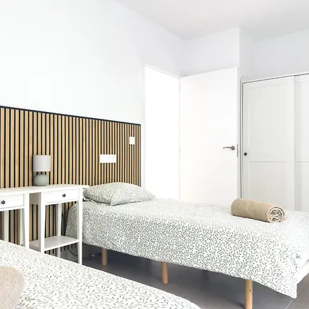 Hébergement de vacances Fully Refurbished Private 3br Heated Pool *