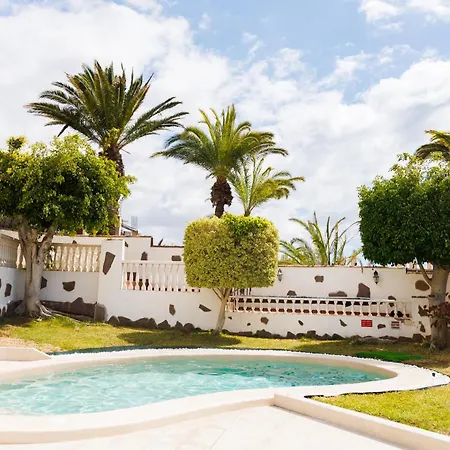 Hébergement de vacances Private Heated Pool 3br Family Retreat, Aircon, Costa Adeje *