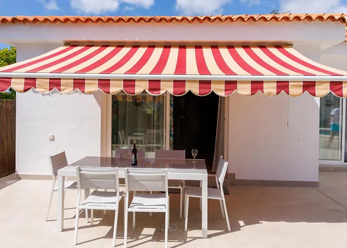 Fully Refurbished Private 3br Heated Pool Holiday home *