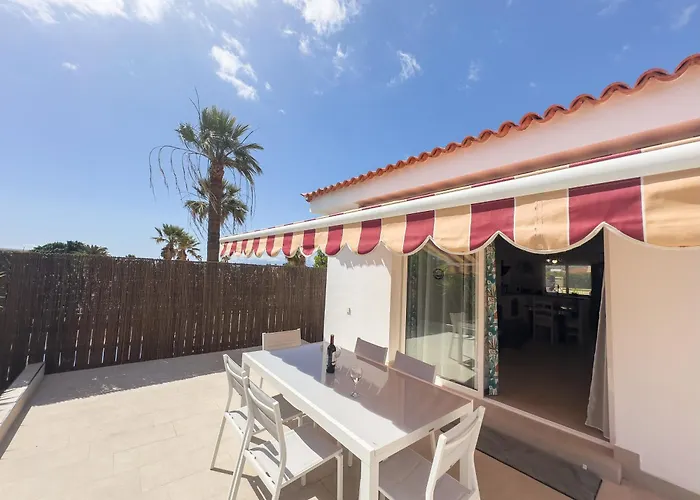 Holiday home Fully Refurbished Private 3br Heated Pool