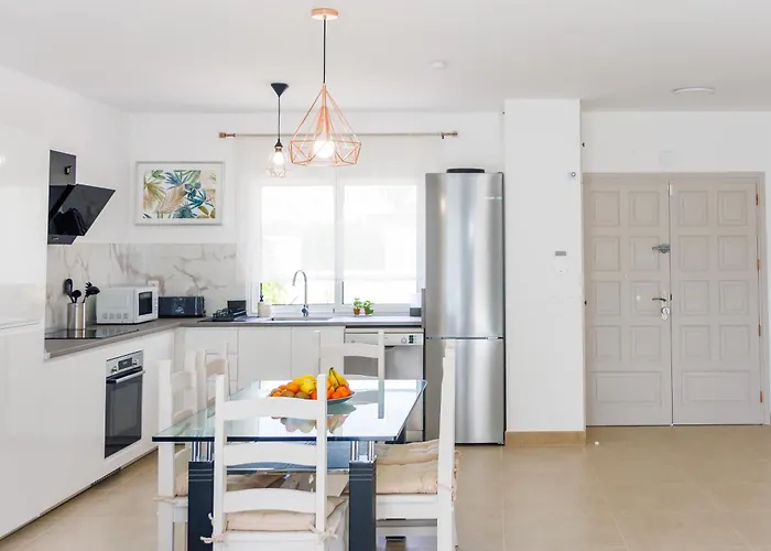 Fully Refurbished Private 3br Heated Pool * Callao Salvaje